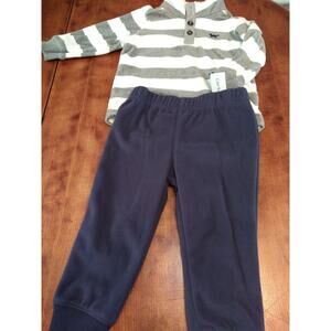 NWT, Carter's Baby boy clothes, 18 months, 2 piece WINTER SPORT Fleece set